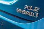 Toyota Camry Hybrid XLE 2017 года (NA)